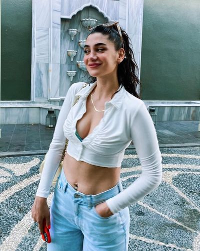 Sitare Akbaş seksi ifşa fotoğrafı 129
