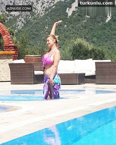 Songül Karlı seksi ifşa fotoğrafı 3 — Songül Karlı Sexy Bikini Photos (2022)