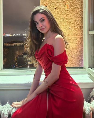 Su Burcu Yazgı Coşkun seksi ifşa fotoğrafı 21305