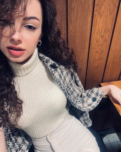 Su Burcu Yazgı Coşkun seksi ifşa fotoğrafı 21253
