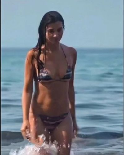 Tuba Büyüküstün seksi ifşa fotoğrafı 67673