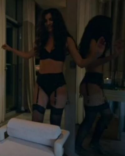 Tuba Büyüküstün seksi ifşa fotoğrafı 67667