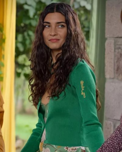 Tuba Büyüküstün seksi ifşa fotoğrafı 67645