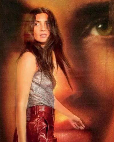 Tuba Büyüküstün seksi ifşa fotoğrafı 67638