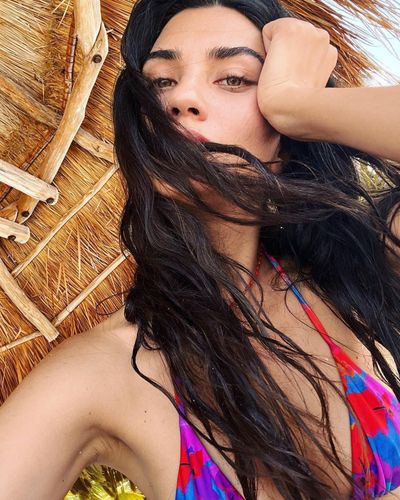 Tuba Büyüküstün seksi ifşa fotoğrafı 67633