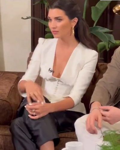 Tuba Büyüküstün seksi ifşa fotoğrafı 67625
