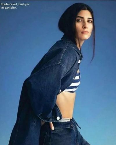 Tuba Büyüküstün seksi ifşa fotoğrafı 67596