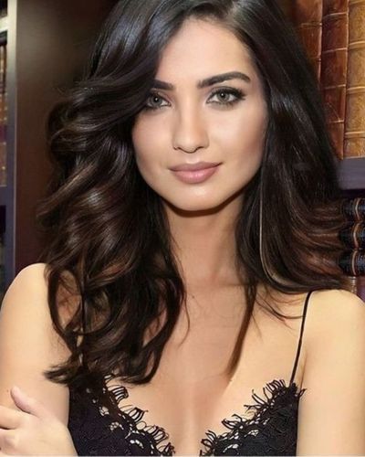 Tuba Büyüküstün seksi ifşa fotoğrafı 67593