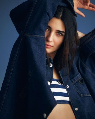 Tuba Büyüküstün seksi ifşa fotoğrafı 67586
