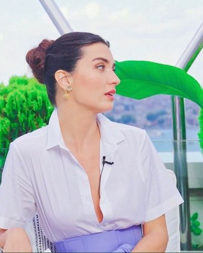 Tuba Büyüküstün seksi ifşa fotoğrafı 67584