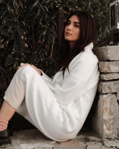 Tuba Büyüküstün seksi ifşa fotoğrafı 67546