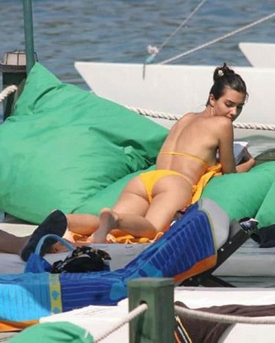 Tuba Büyüküstün seksi ifşa fotoğrafı 67533