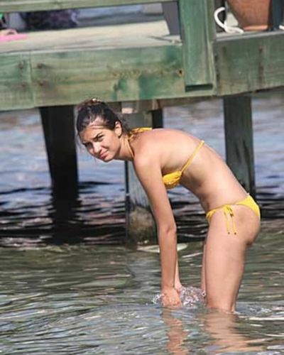 Tuba Büyüküstün seksi ifşa fotoğrafı 67528