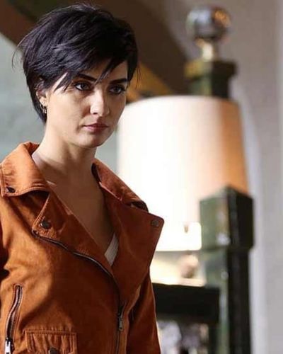 Tuba Büyüküstün seksi ifşa fotoğrafı 67499