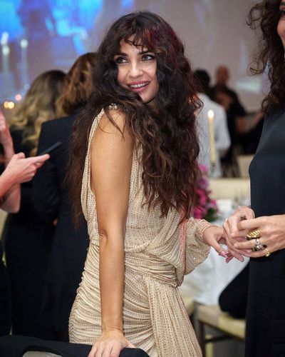 Tuba Büyüküstün seksi ifşa fotoğrafı 496
