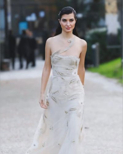 Tuba Büyüküstün seksi ifşa fotoğrafı 498