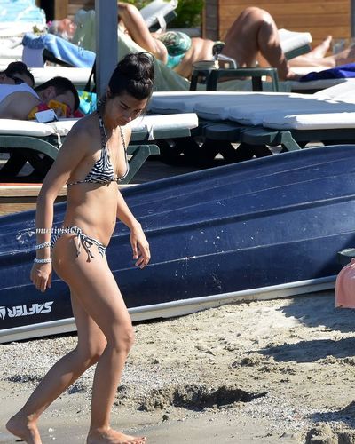 Tuba Büyüküstün seksi ifşa fotoğrafı 514