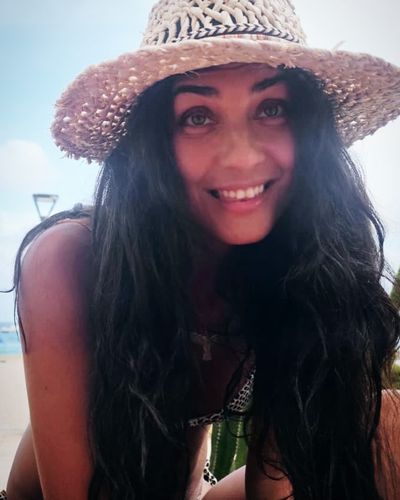 Tuba Büyüküstün seksi ifşa fotoğrafı 531