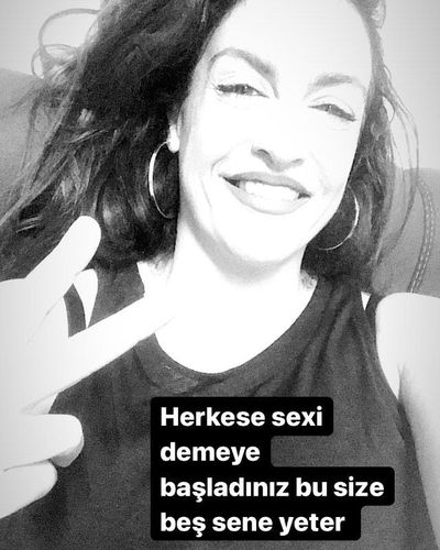 Tuğba Ekinci seksi ifşa fotoğrafı 30