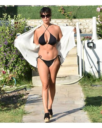 Tuğba Ekinci seksi ifşa fotoğrafı 45