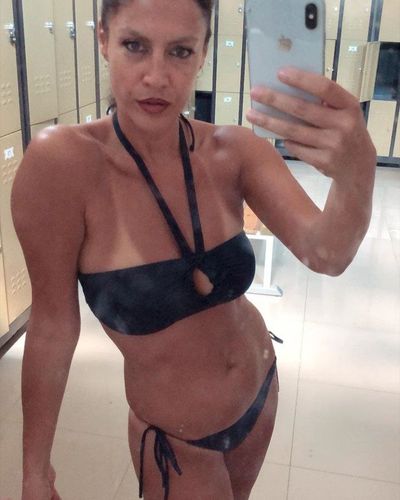 Tuğba Ekinci seksi ifşa fotoğrafı 57
