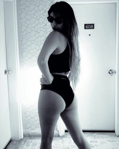 Tuğba Ekinci seksi ifşa fotoğrafı 65
