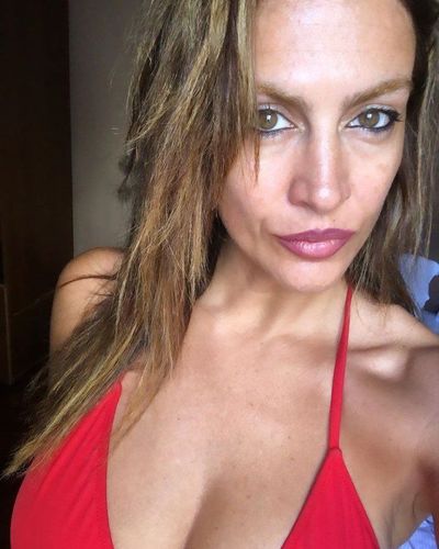 Tuğba Ekinci seksi ifşa fotoğrafı 71