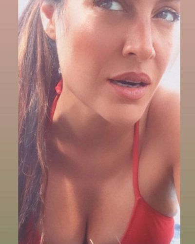 Tuğba Ekinci seksi ifşa fotoğrafı 77