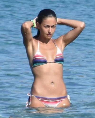 Tugba Melis Turk seksi ifşa fotoğrafı 13