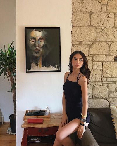 Türküsu Demirel seksi ifşa fotoğrafı 32