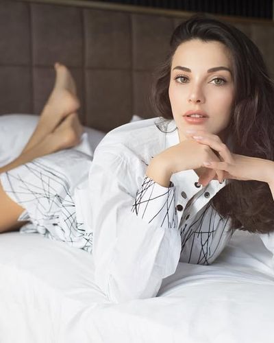Tuvana Türkay seksi ifşa fotoğrafı 93