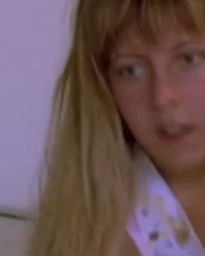 Vildan Atasever seksi ifşa fotoğrafı 9 — İki Genç Kız (2005)