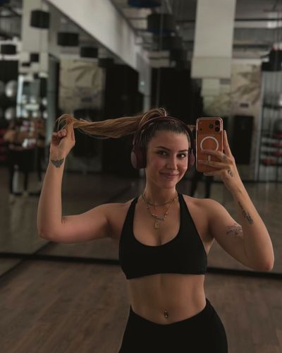 Yağmur Karabal seksi ifşa fotoğrafı 23