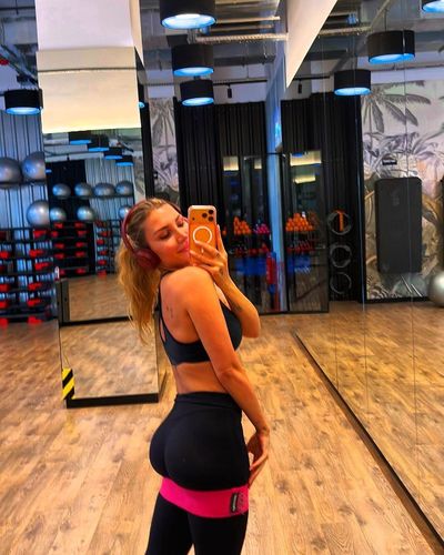 Yağmur Karabal seksi ifşa fotoğrafı 426
