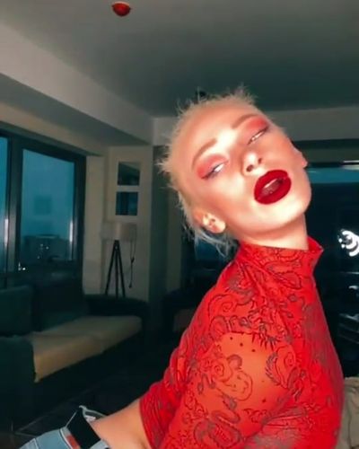 Yaren Alaca seksi ifşa fotoğrafı 27