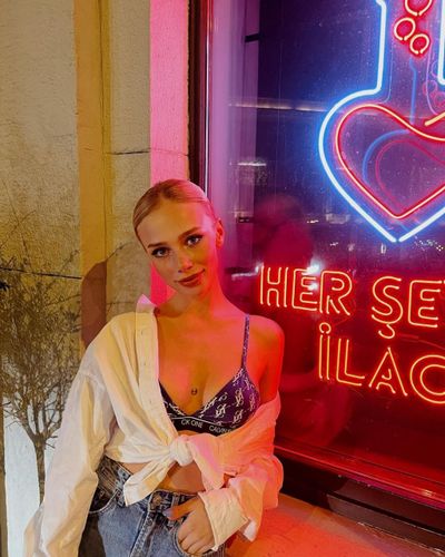 Yaren Alaca seksi ifşa fotoğrafı 2