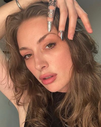 Yasemin Allen seksi ifşa fotoğrafı 24