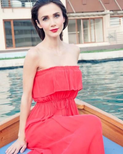 Yasemin Hadivent seksi ifşa fotoğrafı 3