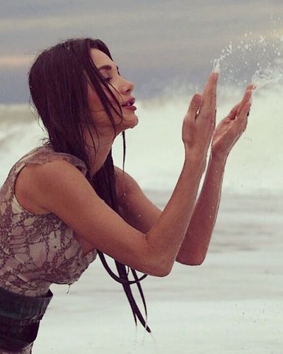 Yasemin Hadivent seksi ifşa fotoğrafı 4