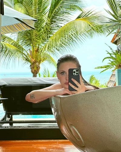 Yasemin Kay Allen seksi ifşa fotoğrafı 66838