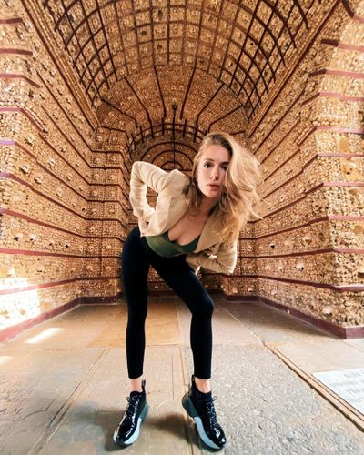 Yasemin Kay Allen seksi ifşa fotoğrafı 66715