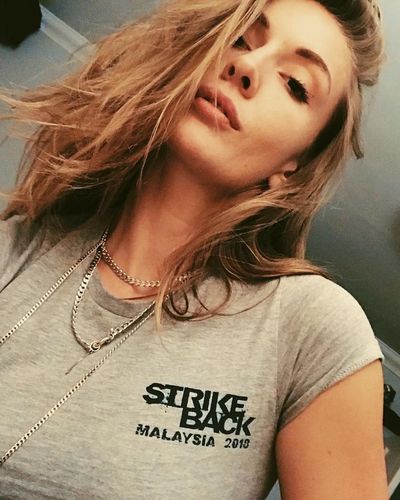 Yasemin Kay Allen seksi ifşa fotoğrafı 66681