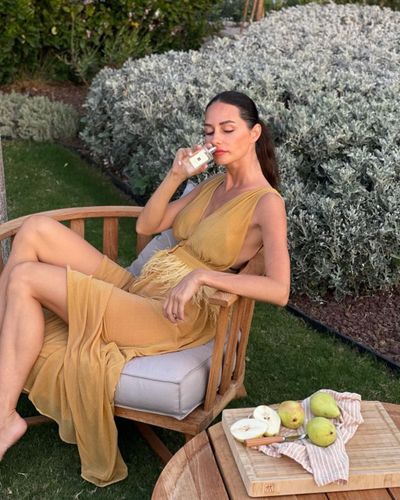 Yasemin Özilhan seksi ifşa fotoğrafı 111