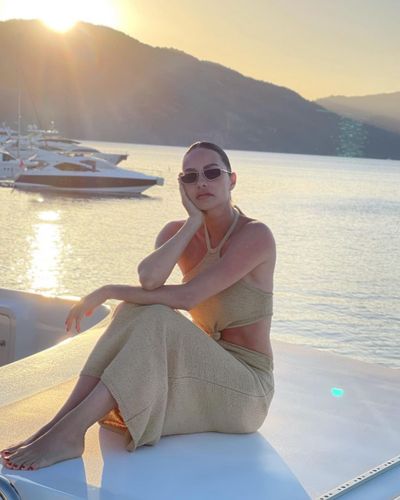 Yasemin Özilhan seksi ifşa fotoğrafı 160