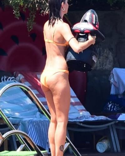 Yasemin Özilhan seksi ifşa fotoğrafı 265