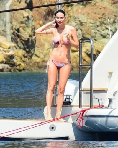 Yasemin Özilhan seksi ifşa fotoğrafı 285