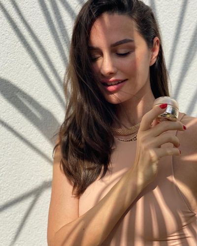 Yasemin Özilhan seksi ifşa fotoğrafı 300