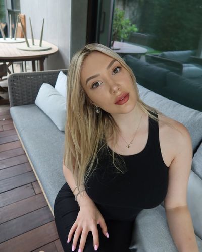 Yasmin Erbil seksi ifşa fotoğrafı 132
