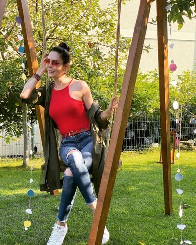 Yıldız Çağrı Atiksoy seksi ifşa fotoğrafı 103