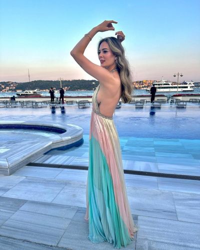 Yıldız Çağrı Atiksoy seksi ifşa fotoğrafı 50